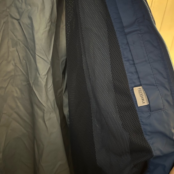 Columbia wind breaker - Picture 5 of 5